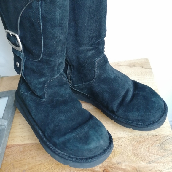 Ugg boots - Picture 9 of 10